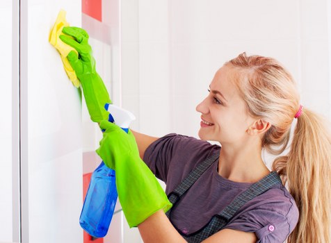 Local mattress cleaning for rental property bedding in Fulham